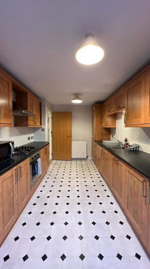 Edinburgh City Centre - Powderhall Modern Spacious 2 Bedroom Apartment With Free Parking Exterior photo