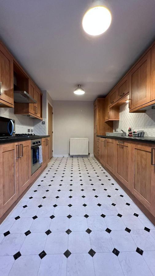 Edinburgh City Centre - Powderhall Modern Spacious 2 Bedroom Apartment With Free Parking Exterior photo